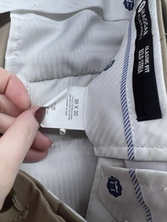 Hagger Mens Khakis Size 36x30 Classic Fit Beige Buttons Belt Loops Vietnam - Picture 7 of 11